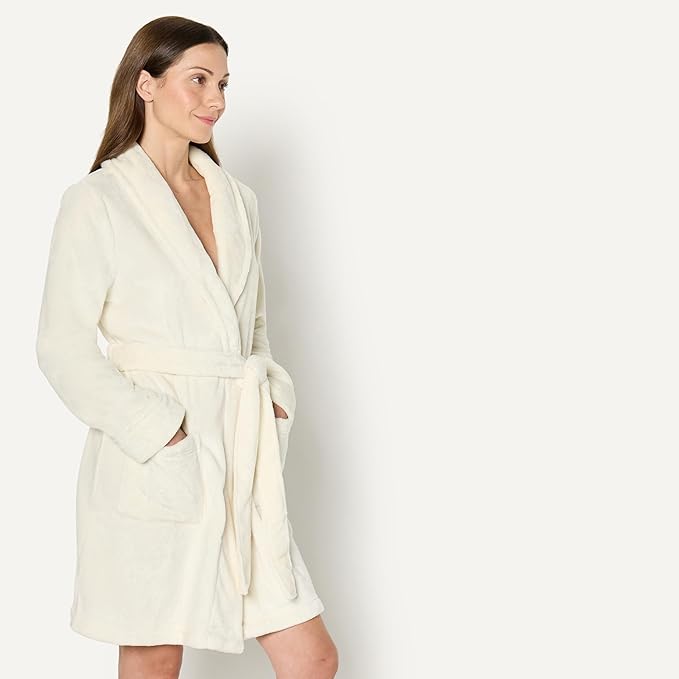 Amazon Essentials Women's Mid-Length Plush Robe (Available in Plus Size)