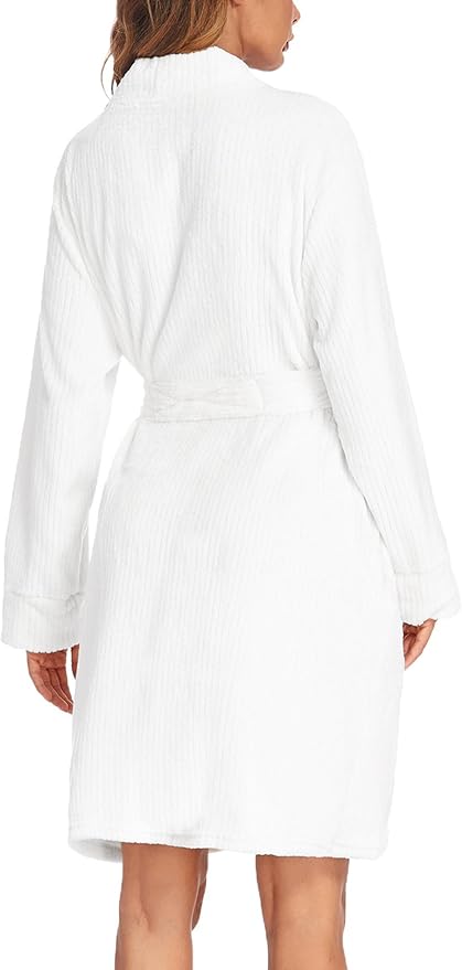 Ekouaer Women's Robes Short Plush Bathrobe Knee Length Warm Soft Jacquard Robe Winter House Coat with Pockets S-XXL