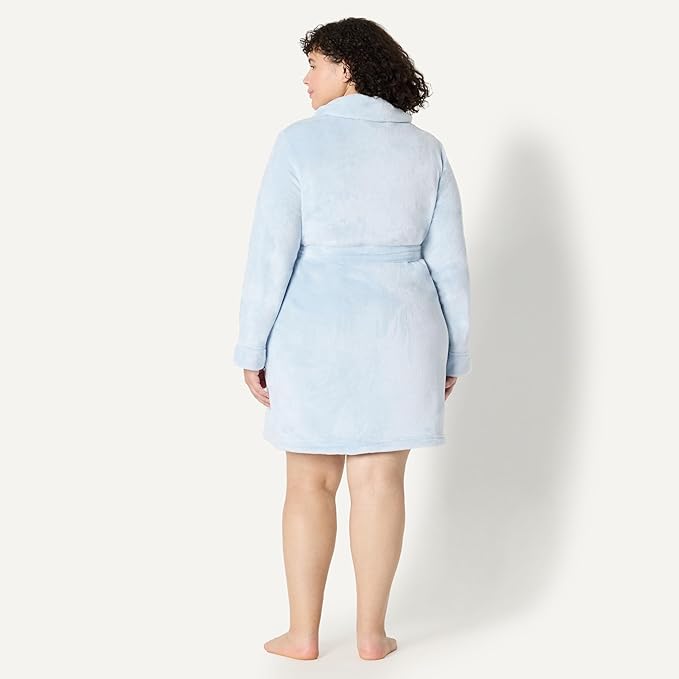 Amazon Essentials Women's Mid-Length Plush Robe (Available in Plus Size)