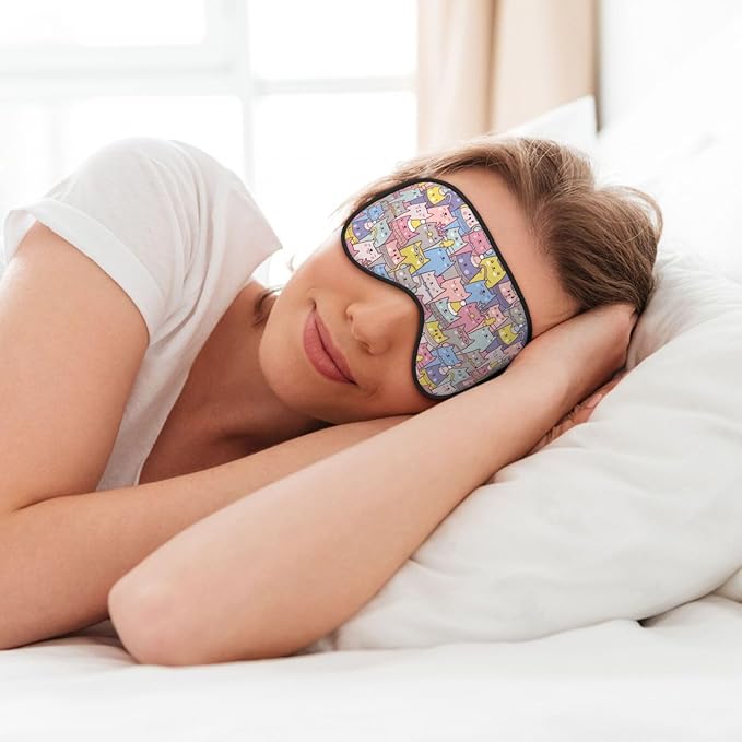 Sleep Eye Mask Christmas Cute Cats Sleep Mask for Women Men Comfortable Eye Mask with Adjustable Strap Soft Eye Cover Blindfold for Travel Yoga Nap Shift Work