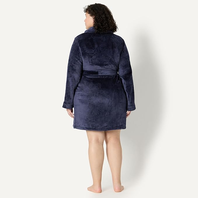 Amazon Essentials Women's Mid-Length Plush Robe (Available in Plus Size)