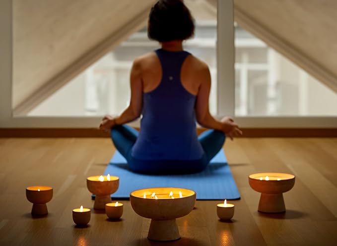 BLUEME White Lotus & Tea, Luxury Candle w/Essential Oils, 3 Wick, Hand-Poured Soy, Cotton Wick, Ceramic