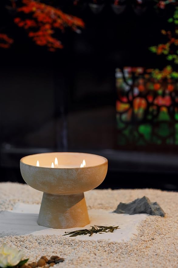 BLUEME Ivy & Rose, Luxury Candle w/Essential Oils, 5 Wick, Hand-Poured Soy, Cotton Wick, Ceramic