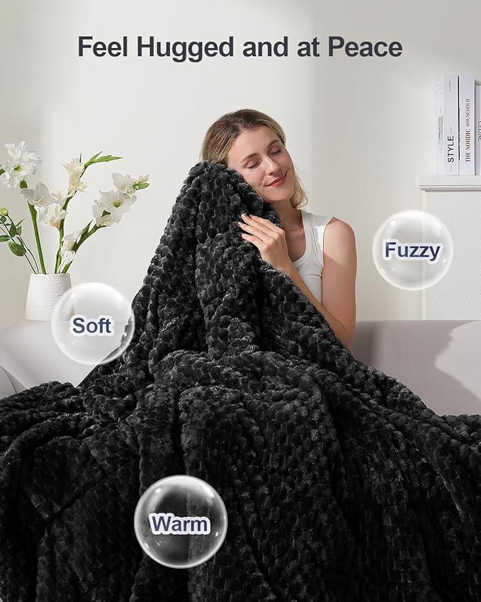 Super Soft Luxury Fleece Sherpa Weighted Blanket 15 lbs for Adults, Turtle Shell Fluffy Cozy Warm Twin Weighted Throw for Winter, Ceramic Beads Washable Heavy Blankets for Couch Bed, Black, 48" x 72"