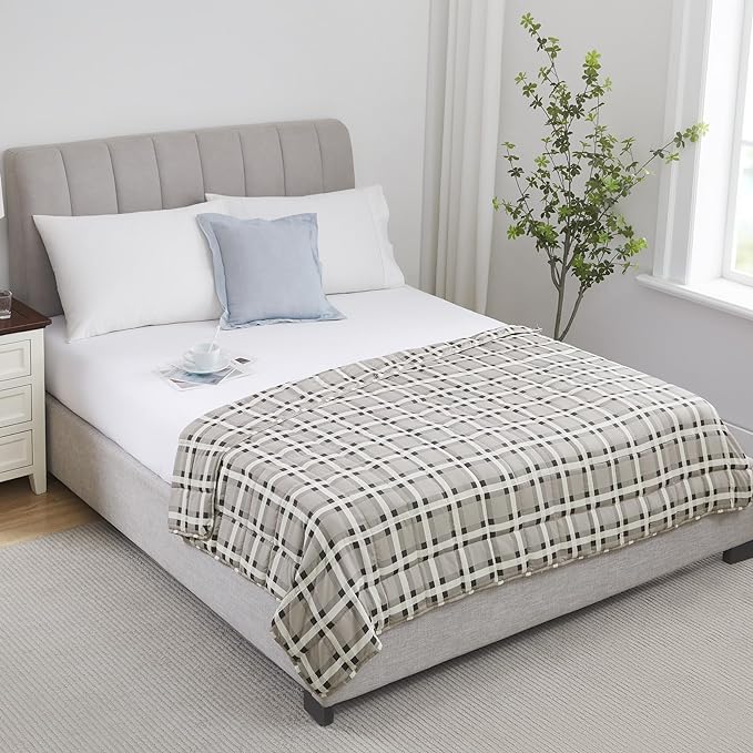 L'AGRATY Weighted Blanket - 48"x72" 20lbs Cooling Breathable Heavy Blanket Microfiber Material with Glass Beads for Adult All-Season Summer Fall Winter Soft Thick Comfort
