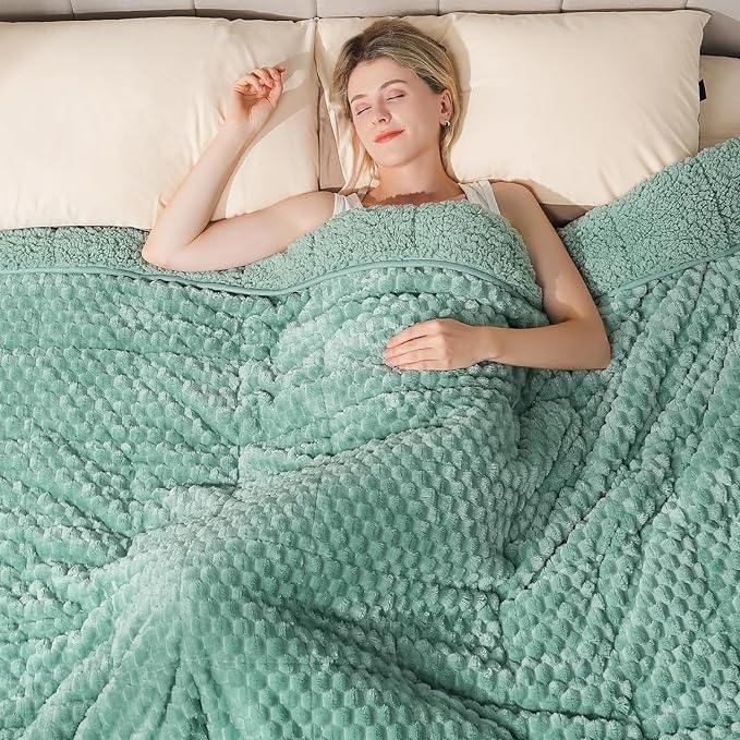 Super Soft Luxury Fleece Sherpa Weighted Blanket 15 lbs for Adults, Turtle Shell Fuzzy Cozy Warm Weighted Throw for Winter, Ceramic Beads Washable Heavy Blankets for Couch Bed, Sage Green, 48" x 72"