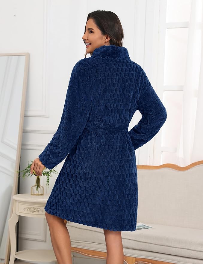 Ekouaer Women's Robes Short Plush Bathrobe Knee Length Warm Soft Jacquard Robe Winter House Coat with Pockets S-XXL