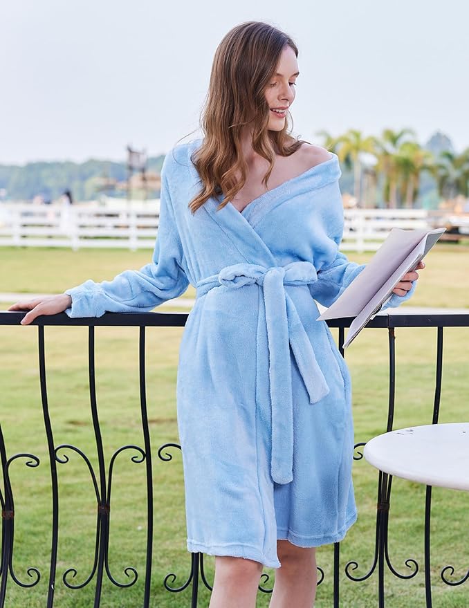 Ekouaer Women's Robes Short Plush Bathrobe Knee Length Warm Soft Jacquard Robe Winter House Coat with Pockets S-XXL