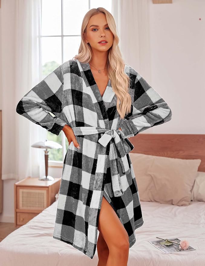 Ekouaer Women's Robes Short Plush Bathrobe Knee Length Warm Soft Jacquard Robe Winter House Coat with Pockets S-XXL