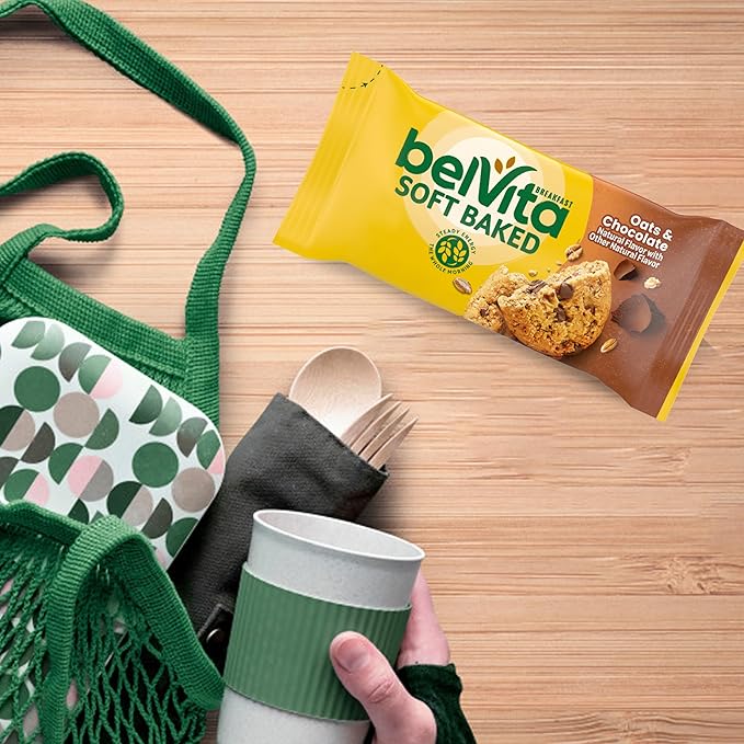 belVita Soft Baked Breakfast Bars, Oats & Chocolate, 6 Boxes of 5 Packs (1 Biscuit Per Pack)