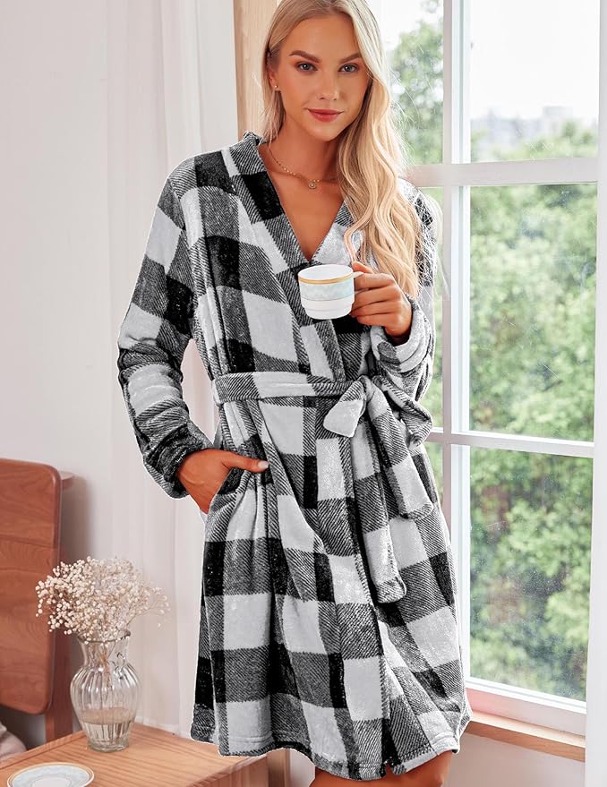 Ekouaer Women's Robes Short Plush Bathrobe Knee Length Warm Soft Jacquard Robe Winter House Coat with Pockets S-XXL