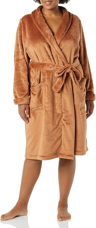 Amazon Essentials Women's Mid-Length Plush Robe (Available in Plus Size)