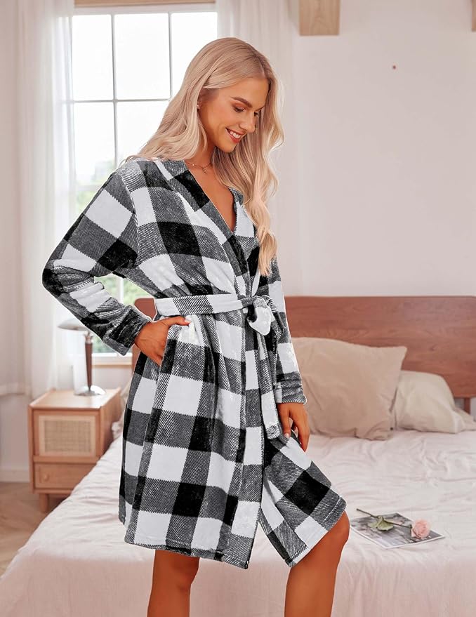 Ekouaer Women's Robes Short Plush Bathrobe Knee Length Warm Soft Jacquard Robe Winter House Coat with Pockets S-XXL