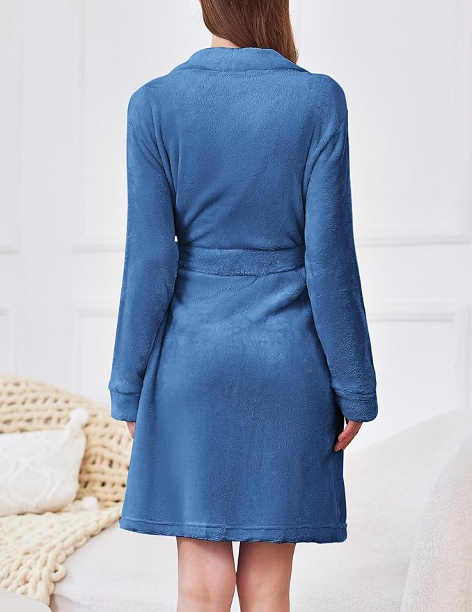 Ekouaer Women's Robes Short Plush Bathrobe Knee Length Warm Soft Jacquard Robe Winter House Coat with Pockets S-XXL