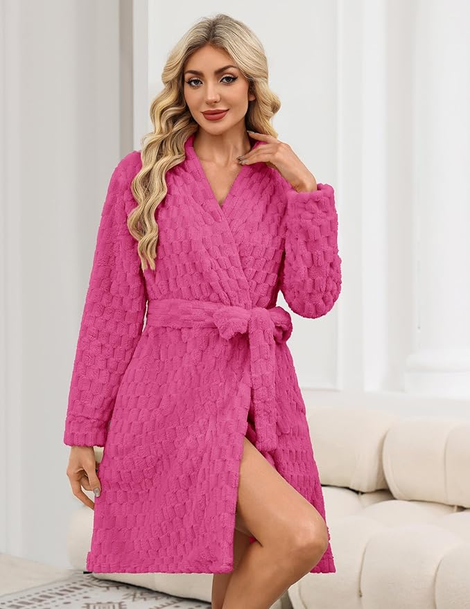 Ekouaer Women's Robes Short Plush Bathrobe Knee Length Warm Soft Jacquard Robe Winter House Coat with Pockets S-XXL