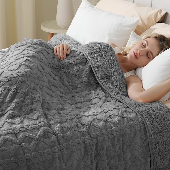 Super Fuzzy Soft Sherpa Fleece Weighted Blanket, 25 lbs Dual Sided Fluffy Heavy Weighted Blankets for Adults - No Bunching with Double Layers of Soft Inner Lining (60"x 80", 25 Pounds)
