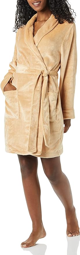 Amazon Essentials Women's Mid-Length Plush Robe (Available in Plus Size)