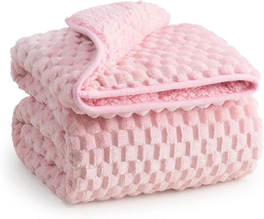 Super Soft Luxury Fleece Sherpa Weighted Blanket for Teens, 3lbs Small Weighted Lap Blanket for Adults, Turtle Shell Cozy Warm Throw for Winter, Compact Heavy Blanket for Better Sleep, Pink, 36"x48"