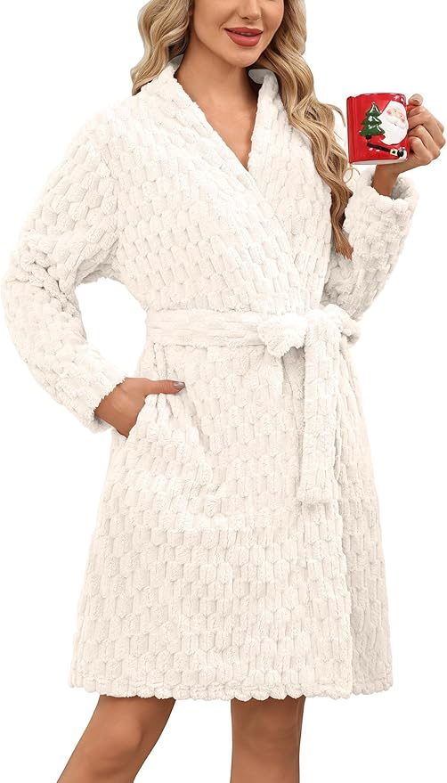 Ekouaer Women's Robes Short Plush Bathrobe Knee Length Warm Soft Jacquard Robe Winter House Coat with Pockets S-XXL