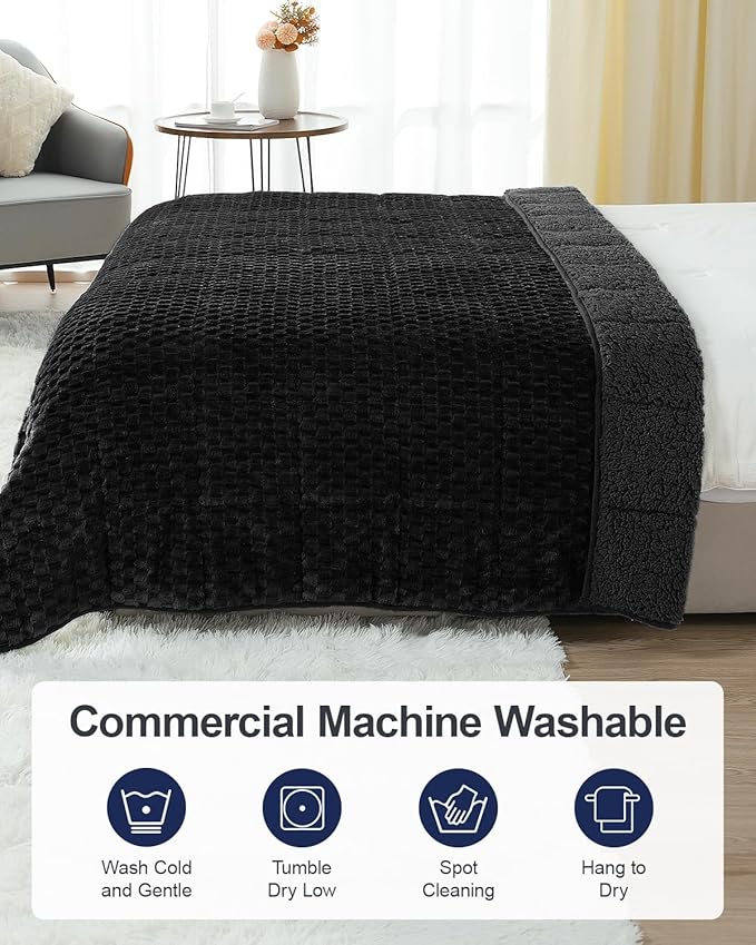 Super Soft Luxury Fleece Sherpa 20 lbs Weighted Blanket for Adults, Turtle Shell Fuzzy Cozy Warm Queen Weighted Throw for Winter, Ceramic Beads Washable Heavy Blankets for Couch Bed, Black, 60" x 80"
