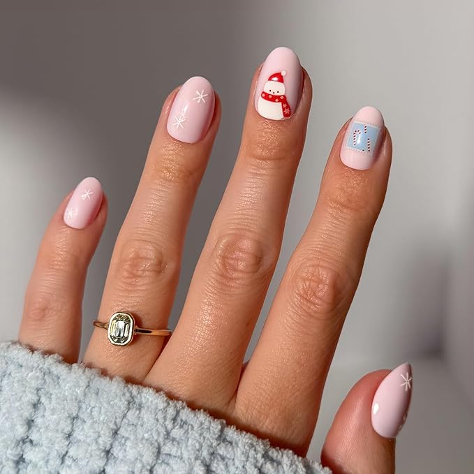 Glamnetic Press On Nails - Cocoa & Kisses | Short Oval Fake Nails in Natural Nude Base with Festive Winter Graphics in a Glossy Finish, Salon Quality Holiday Nails | 15 Sizes - 30 Nail Kit with Glue