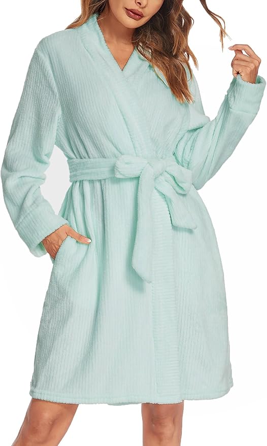 Ekouaer Women's Robes Short Plush Bathrobe Knee Length Warm Soft Jacquard Robe Winter House Coat with Pockets S-XXL
