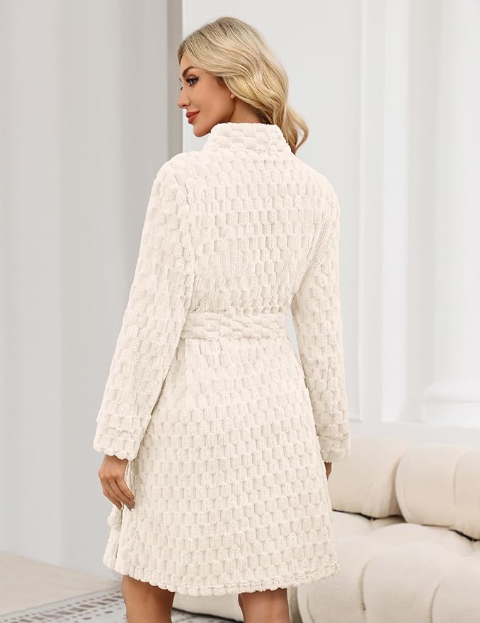 Ekouaer Women's Robes Short Plush Bathrobe Knee Length Warm Soft Jacquard Robe Winter House Coat with Pockets S-XXL