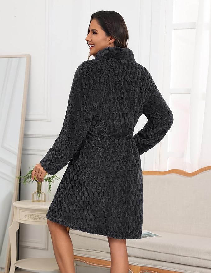 Ekouaer Women's Robes Short Plush Bathrobe Knee Length Warm Soft Jacquard Robe Winter House Coat with Pockets S-XXL