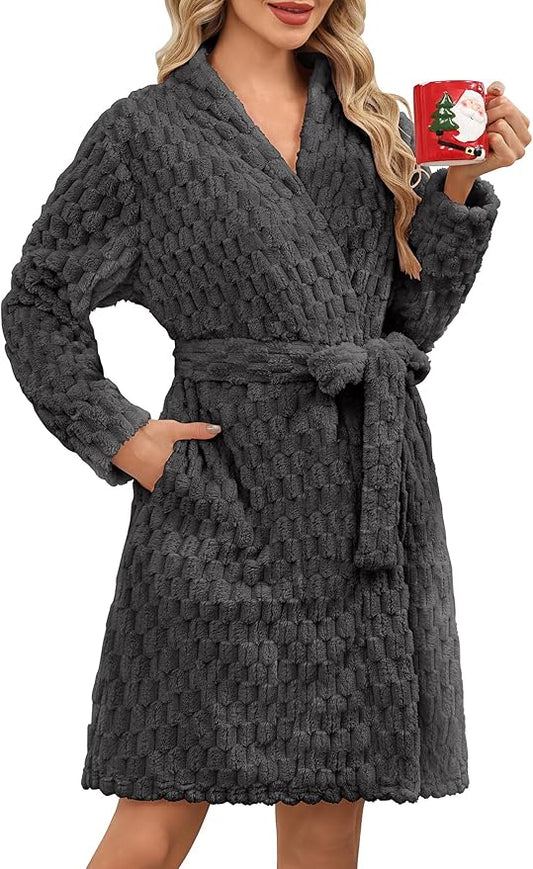 Ekouaer Women's Robes Short Plush Bathrobe Knee Length Warm Soft Jacquard Robe Winter House Coat with Pockets S-XXL