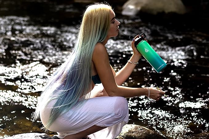 HYDRO CELL Stainless Steel Insulated Water Bottle with Straw - For Cold & Hot Drinks - Metal Vacuum Flask with Screw Cap and Modern Leakproof Sport Thermos for Adults (Mint/Green 24oz)