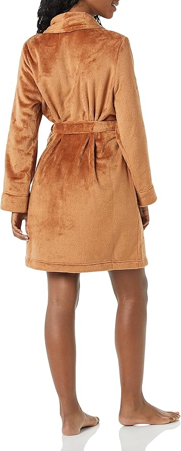 Amazon Essentials Women's Mid-Length Plush Robe (Available in Plus Size)