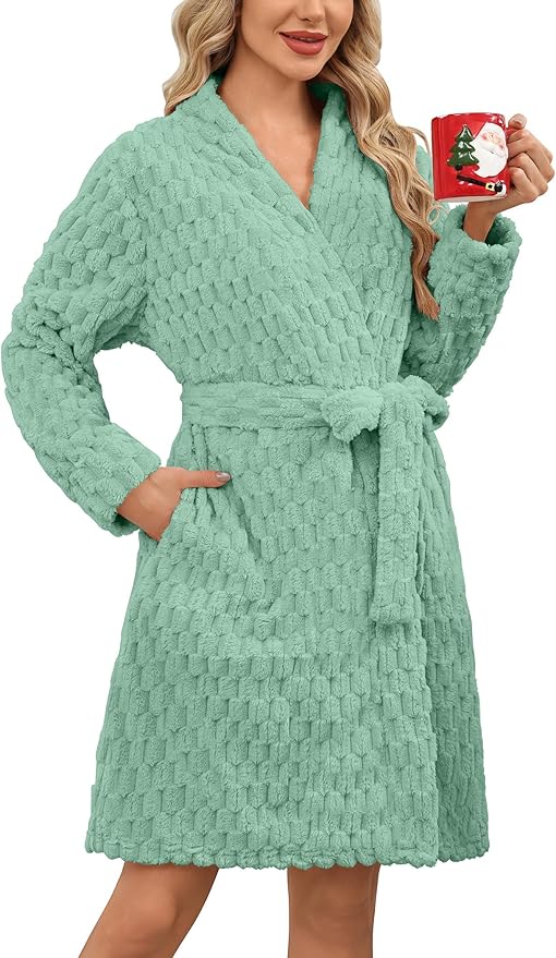 Ekouaer Women's Robes Short Plush Bathrobe Knee Length Warm Soft Jacquard Robe Winter House Coat with Pockets S-XXL