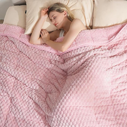 Super Soft Luxury Fleece Sherpa 20 lbs Weighted Blanket for Adults, Turtle Shell Fluffy Cozy Warm Queen Weighted Throw for Winter, Ceramic Beads Washable Heavy Blankets for Couch Bed, Pink, 60" x 80"