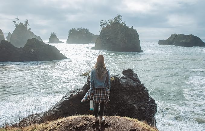 HYDRO CELL Stainless Steel Insulated Water Bottle with Straw - for Cold & Hot Drinks - Metal Vacuum Flask with Screw Cap and Modern Leakproof Sport Thermos for Adults (White 18oz)