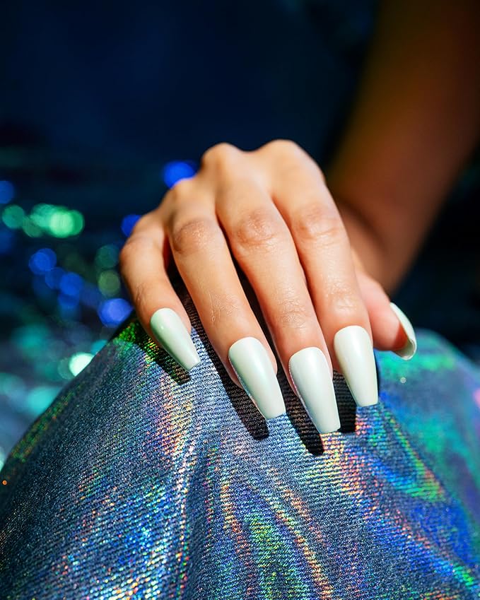 Gelish Chrome Stix, Chrome Nail Powder, Nail Art for Stunning Metallic Finish, Long-Lasting, Easy Application, Perfect for Professional and At-Home Use (Teal Glazed, 0.5g)